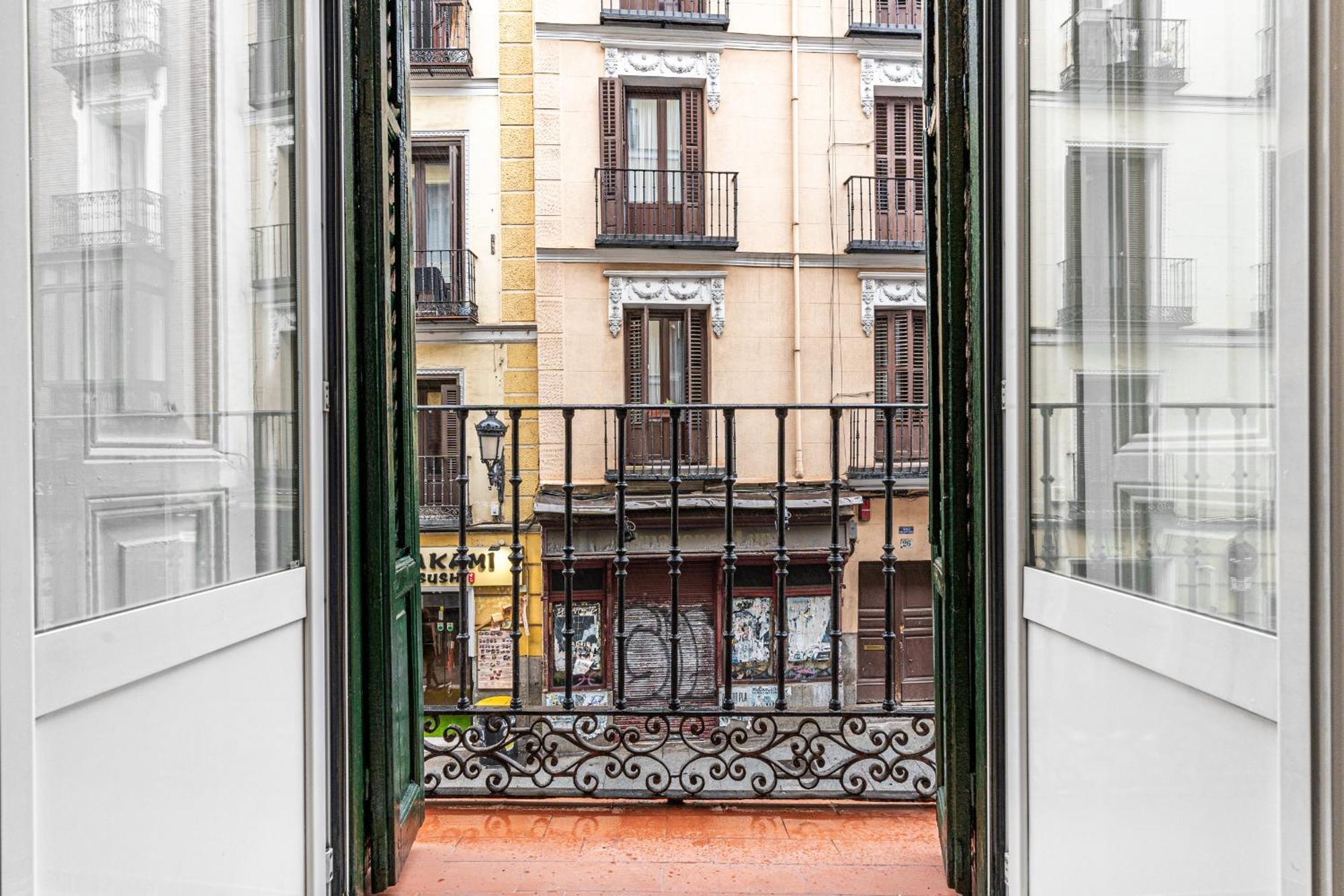 Vr Jeronima Apartments Madrid Exterior photo